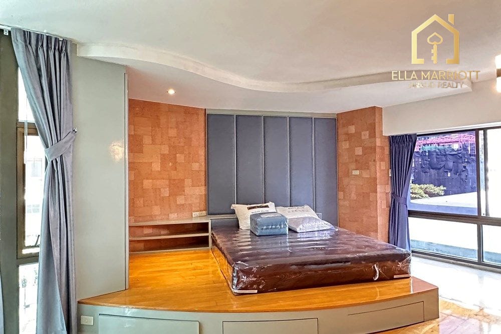 2-Bedroom Condo in Heart of Bangkok 2