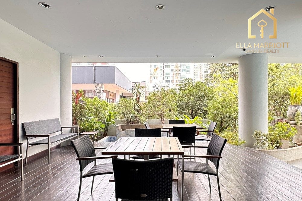 2-Bedroom Condo in Heart of Bangkok 23