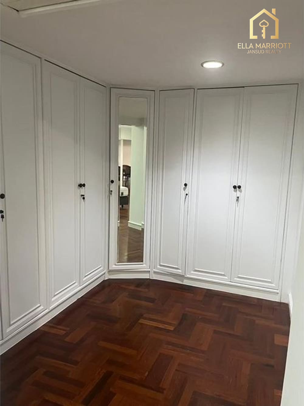 3-Bedroom Apartment for Rent at Sukhumvit 4 - 250sqm, Pet-Friendly 10
