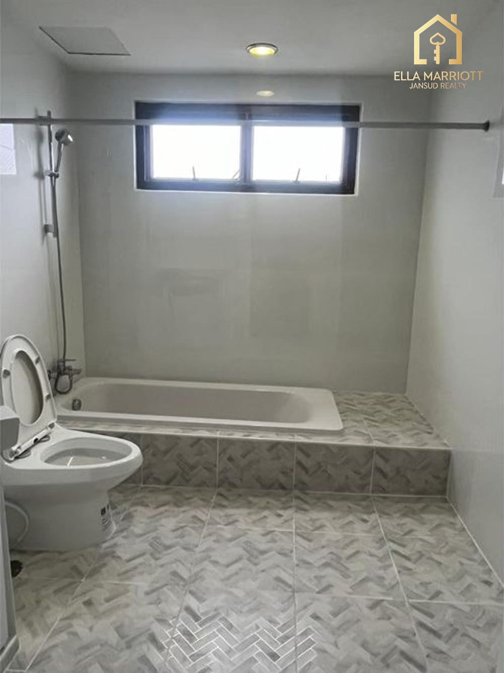 3-Bedroom Apartment for Rent at Sukhumvit 4 - 250sqm, Pet-Friendly 14