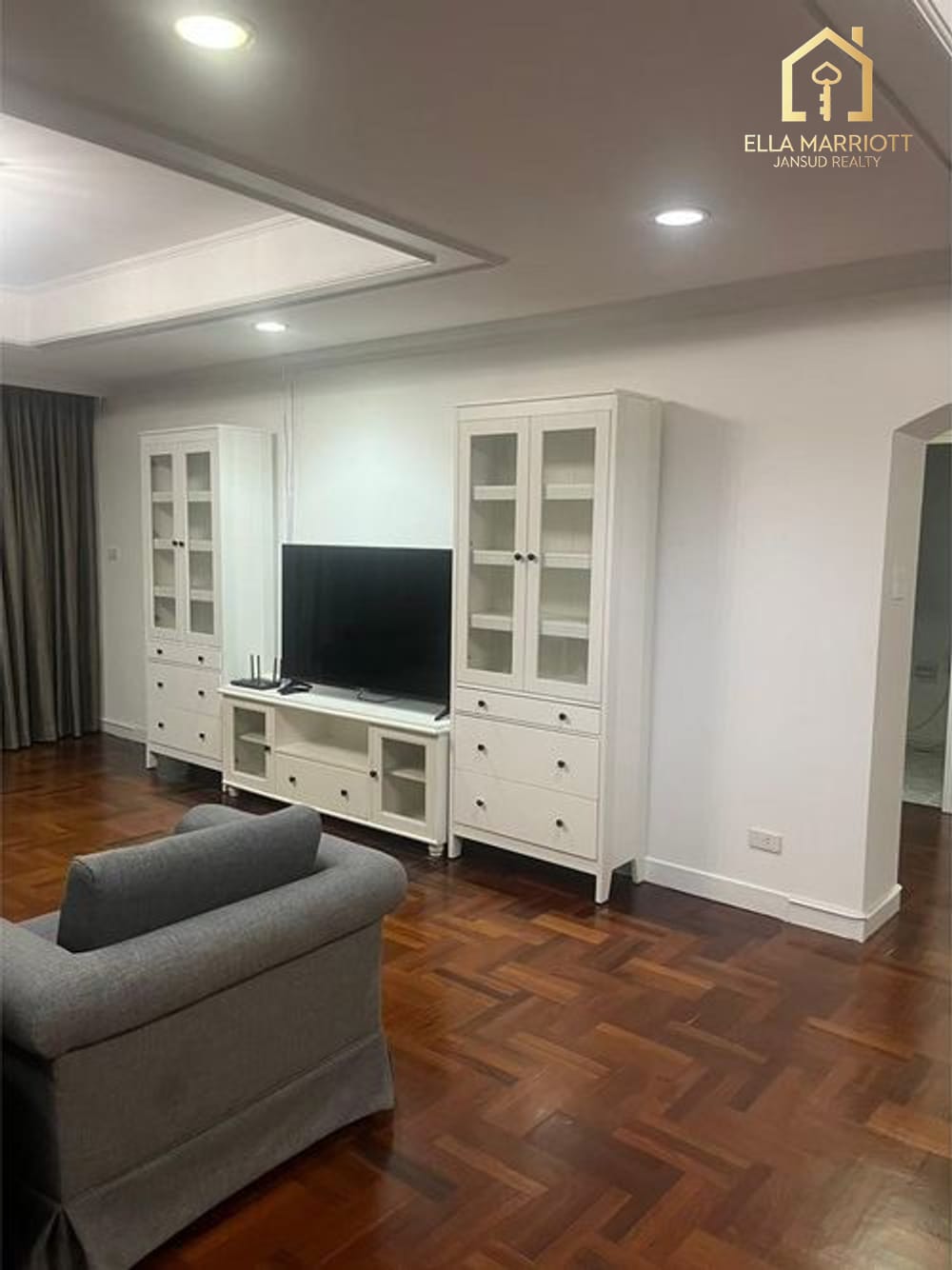 3-Bedroom Apartment for Rent at Sukhumvit 4 - 250sqm, Pet-Friendly 4