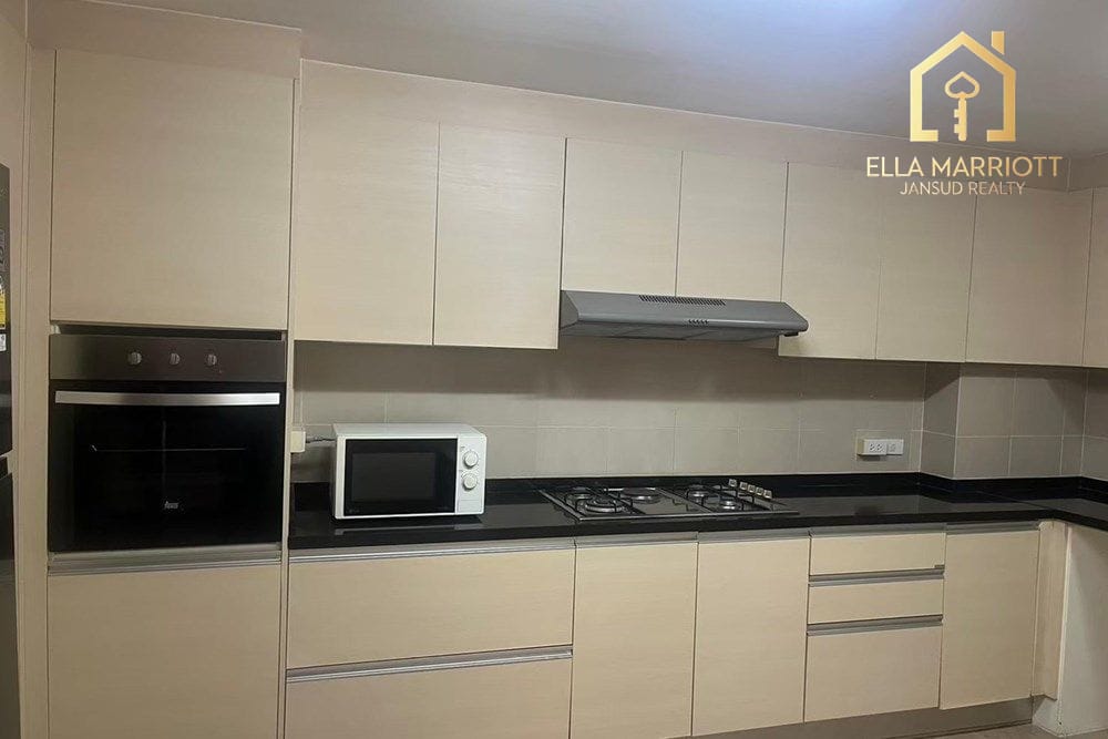 3-Bedroom Apartment for Rent at Sukhumvit 4 - 250sqm, Pet-Friendly 7