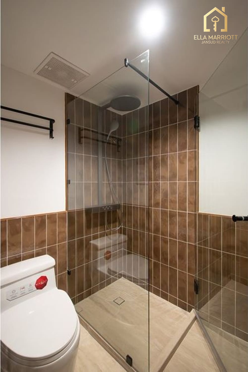 3-Bedroom Condo at Ruamjai Heights Sukhumvit 15 - 150sqm on 15th Floor 13