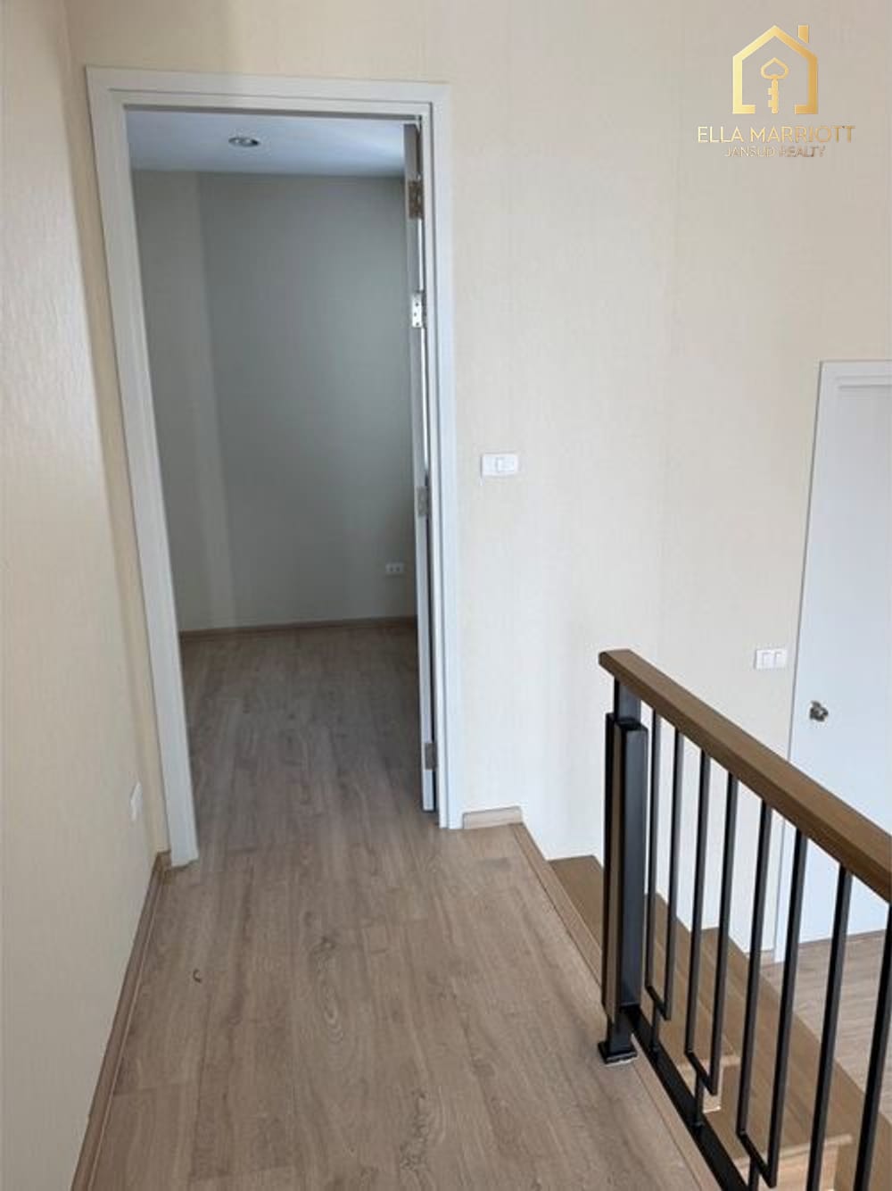 Rent 45K | Estara Haven Pattanakarn 20 | 3.5-Story Corner Townhome 10