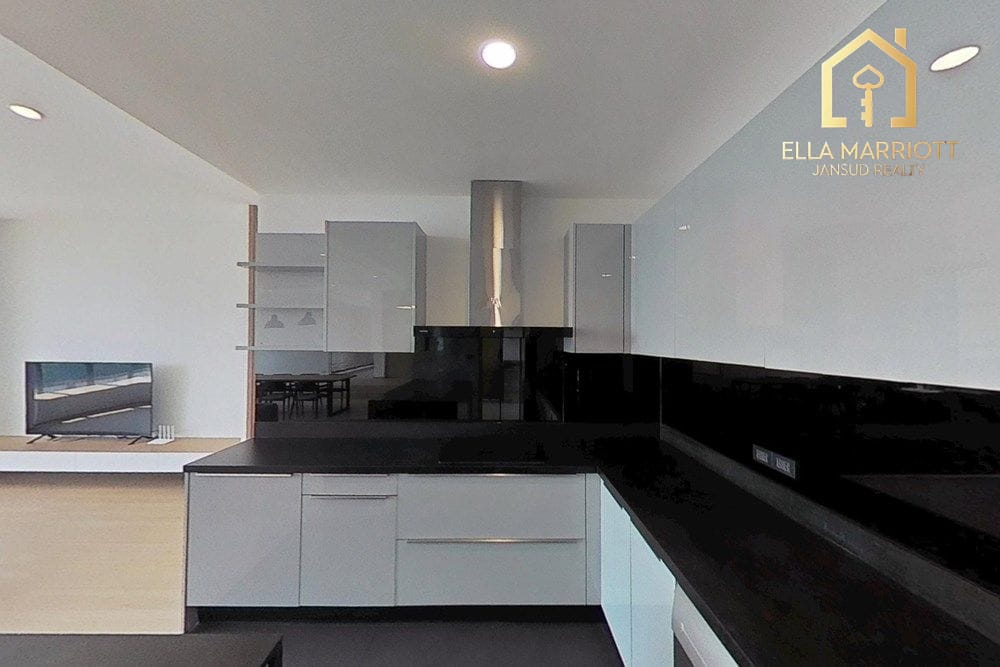 Rent 300K | 375sqm Whole-Floor Penthouse | 4BR + Office | Phrom Phong 4