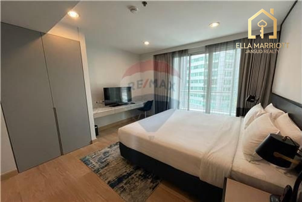 2-Bedroom Lake View Condo for Rent near Sukhumvit 16 BTS Asoke 4