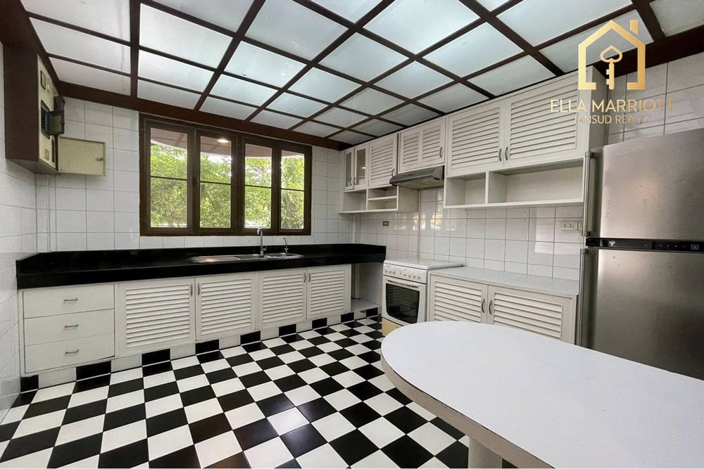 เช่า 2 ห้องนอน 4 ห้องน้ำ บ้าน ใน สุขุมวิท, กรุงเทพฯ 10