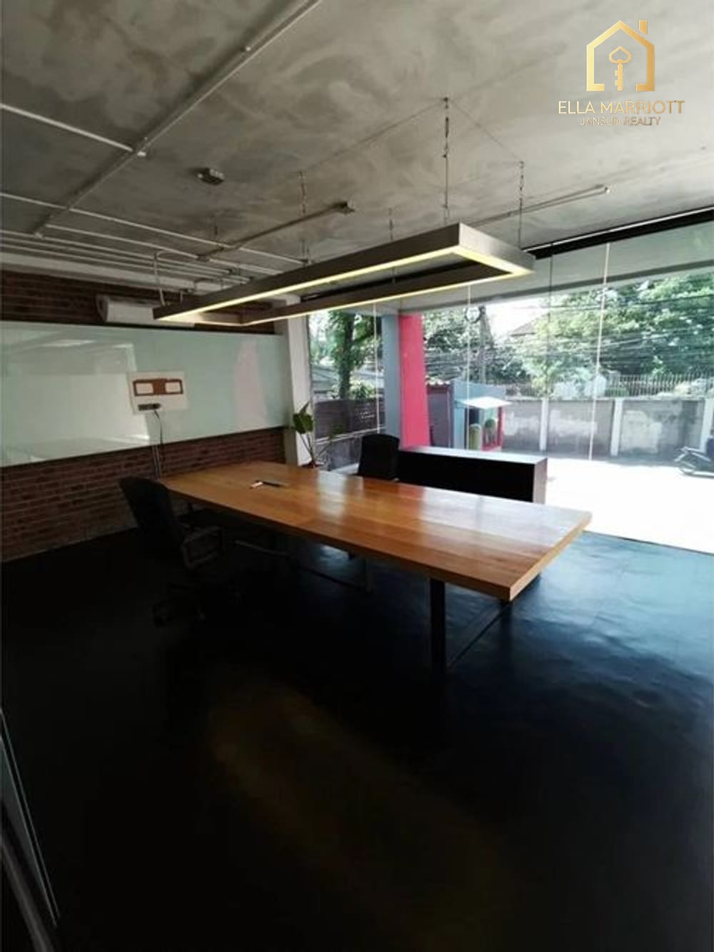 5-Storey Mixed-Use Building | Ekkamai 22 | 2,200sqm | Rare 4