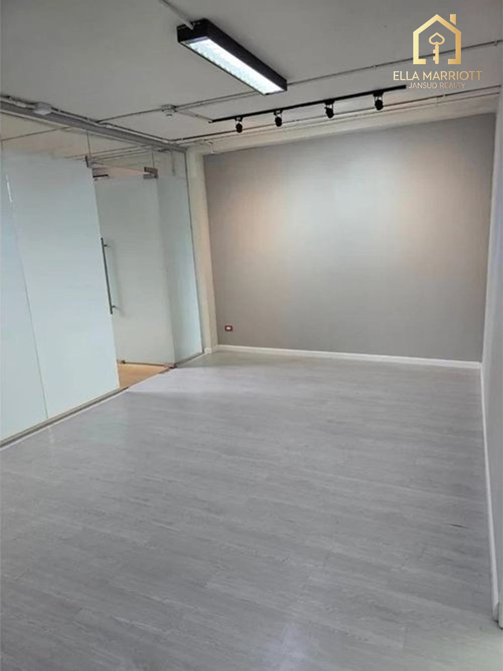 5-Storey Mixed-Use Building | Ekkamai 22 | 2,200sqm | Rare 8