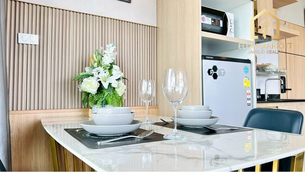 1-Bedroom Condo in Pattaya with Sea View 6