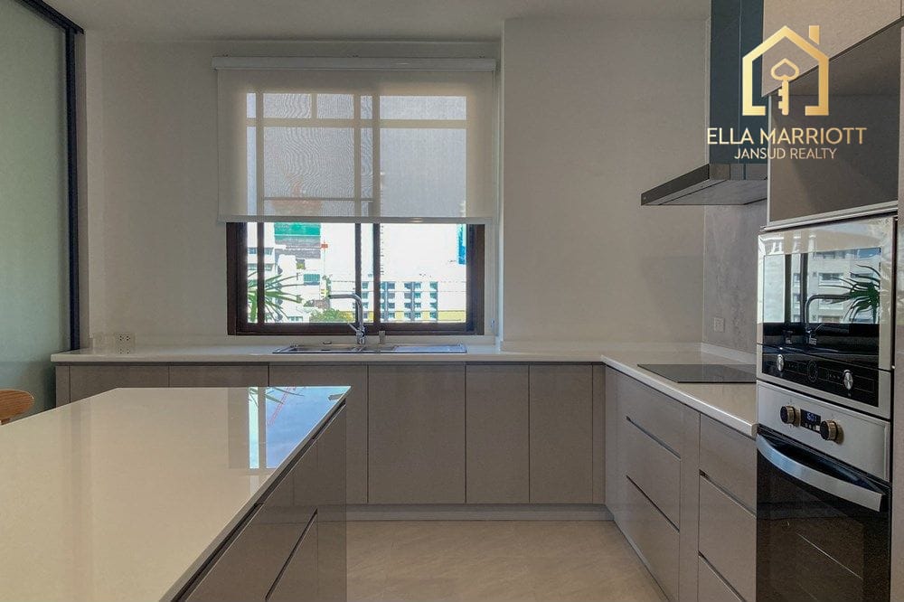 Geräumige Familiensuite mit 3 Schlafzimmern zur Miete für 130.000 in Sukhumvit 49 – Haustierfreundliches Apartment. 9