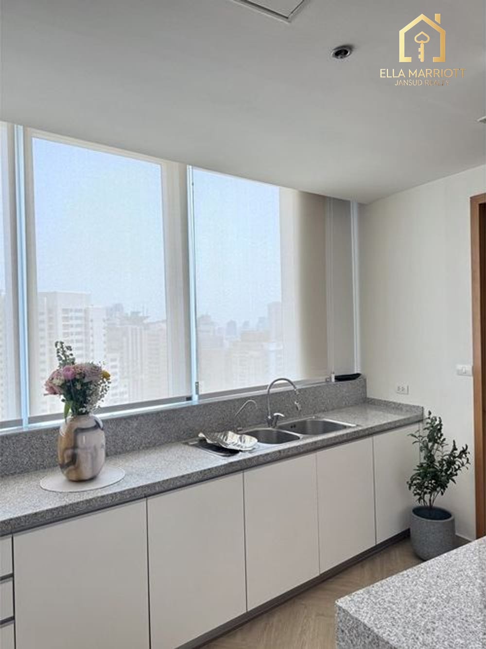 เช่า 3 ห้องนอน 3 ห้องน้ำ คอนโด ใน สุขุมวิท, กรุงเทพฯ 13