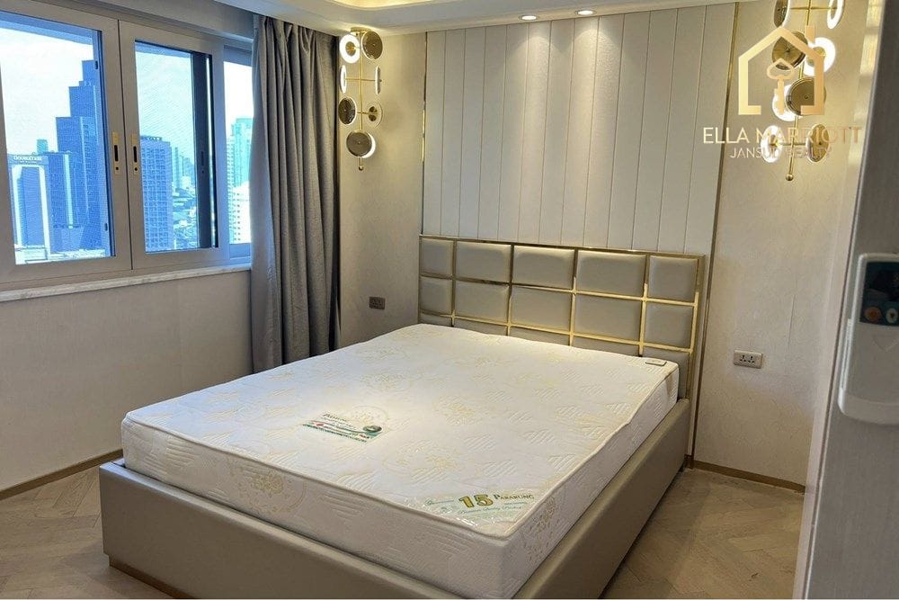 4-Bedroom Condo at Le Raffine Sukhumvit 24 — 10 min walk to BTS Phrom Phong 11