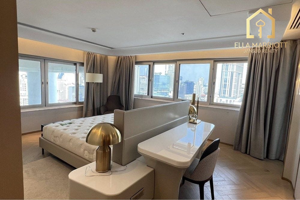 4-Bedroom Condo at Le Raffine Sukhumvit 24 — 10 min walk to BTS Phrom Phong 13
