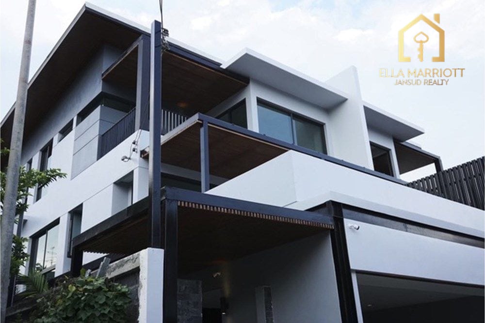 4BR Detached House for Rent with Private Pool in Sukhumvit 49/14, New Renovation at 220K 3
