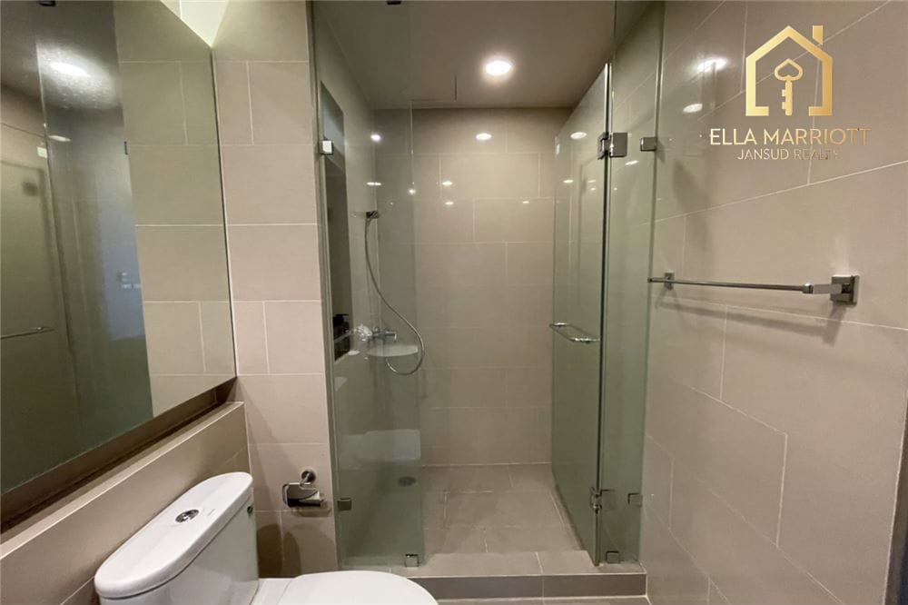Haustierfreundliche 3-Zimmer-Wohnung zur Miete in Sukhumvit nahe Benchasiri Park. 16