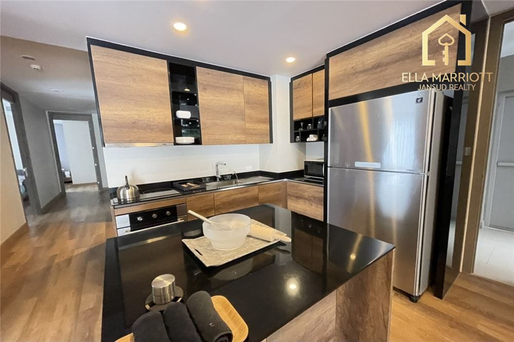Haustierfreundliche 3-Zimmer-Wohnung zur Miete in Sukhumvit nahe Benchasiri Park. 5