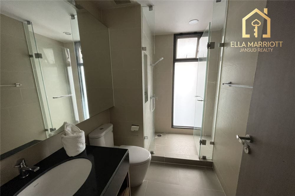 Haustierfreundliche 3-Zimmer-Wohnung zur Miete in Sukhumvit nahe Benchasiri Park. 6