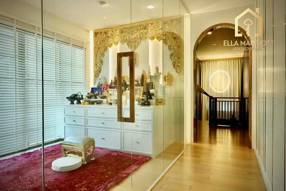 4-Bedroom Detached House in Bang Khen 10