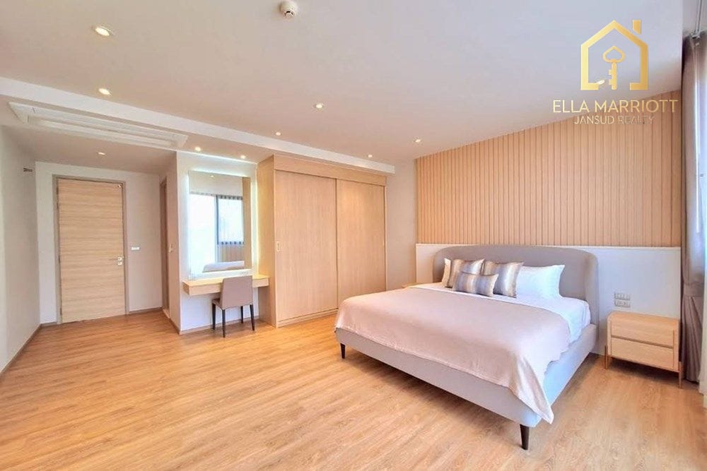 2-Bedroom Condo near BTS Bearing & Patana - 129sqm Fully Furnished 5