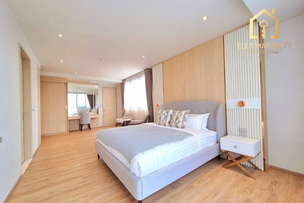 2-Bedroom Condo near BTS Bearing & Patana - 129sqm Fully Furnished 8