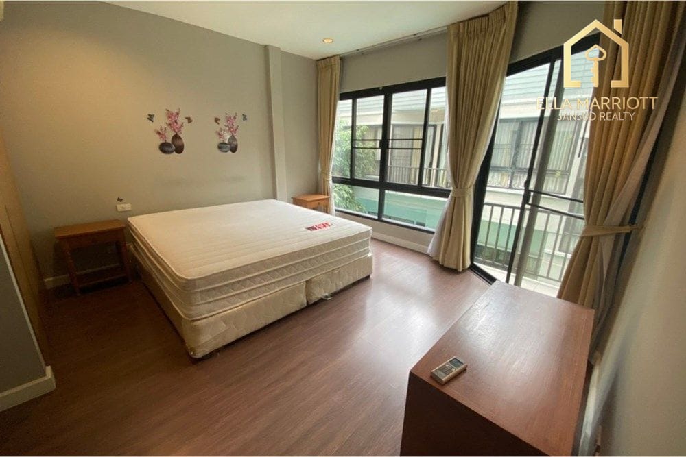 Rent 130K | 350sqm 4BR Townhouse | Pet-Friendly | Sukhumvit 38 8