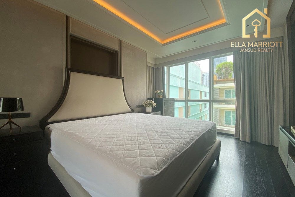 3-Bedroom Condo at The Crest Sukhumvit 24 — 9 min walk to BTS Phrom Phong 15