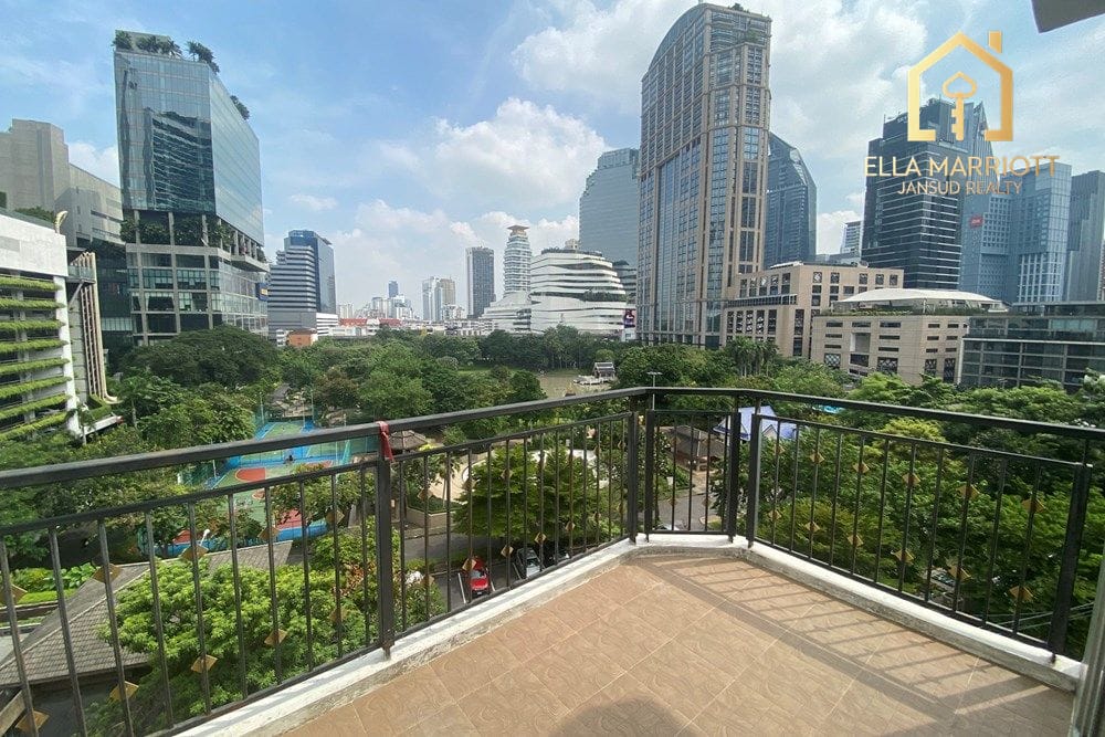 3-Bedroom Condo at The Crest Sukhumvit 24 — 9 min walk to BTS Phrom Phong 16