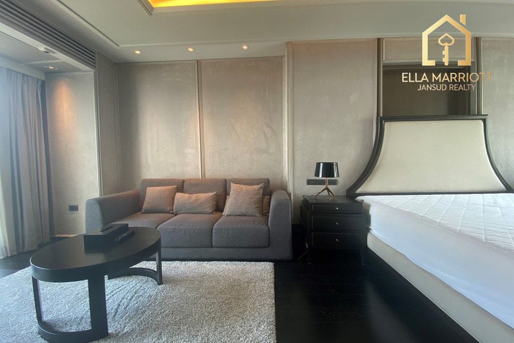 3-Bedroom Condo at The Crest Sukhumvit 24 — 9 min walk to BTS Phrom Phong 17