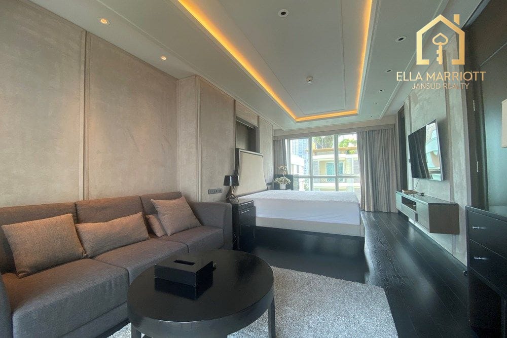 3-Bedroom Condo at The Crest Sukhumvit 24 — 9 min walk to BTS Phrom Phong 18