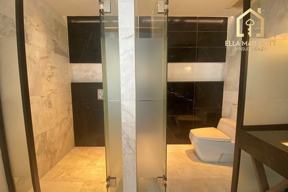 3-Bedroom Condo at The Crest Sukhumvit 24 — 9 min walk to BTS Phrom Phong 20