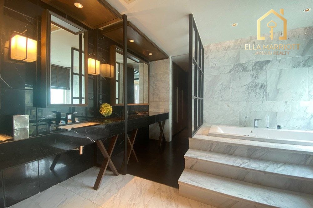 3-Bedroom Condo at The Crest Sukhumvit 24 — 9 min walk to BTS Phrom Phong 21