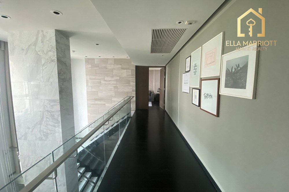 3-Bedroom Condo at The Crest Sukhumvit 24 — 9 min walk to BTS Phrom Phong 23