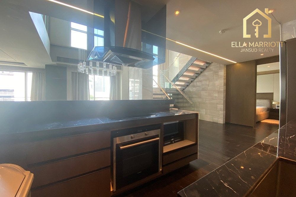 3-Bedroom Condo at The Crest Sukhumvit 24 — 9 min walk to BTS Phrom Phong 7