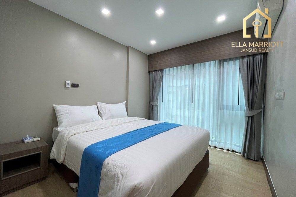 3-Bedroom Condo at Art @ Thonglor 25 12