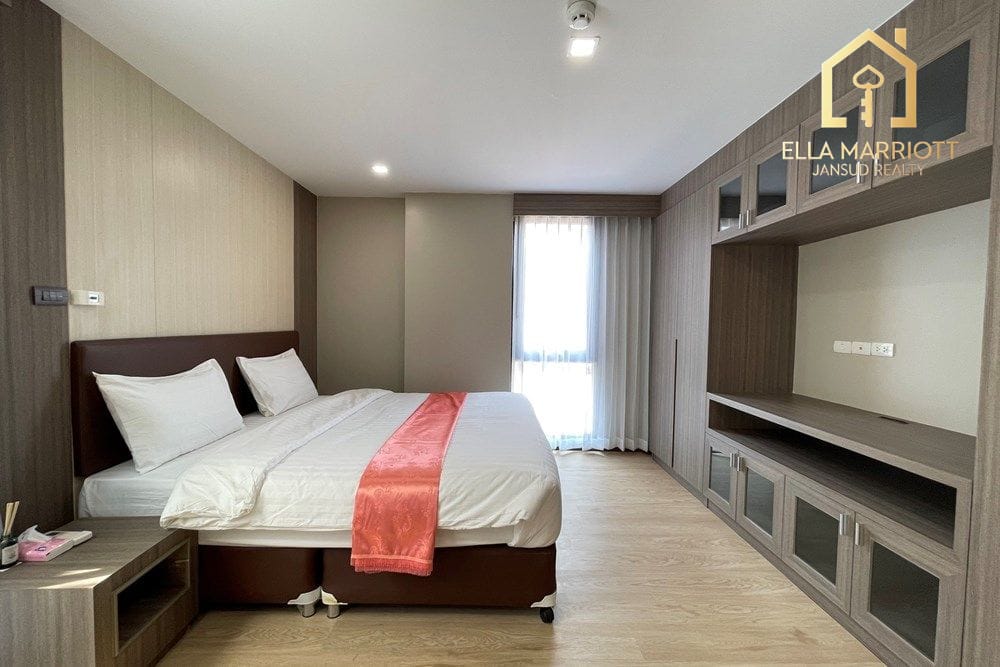 3-Bedroom Condo at Art @ Thonglor 25 7