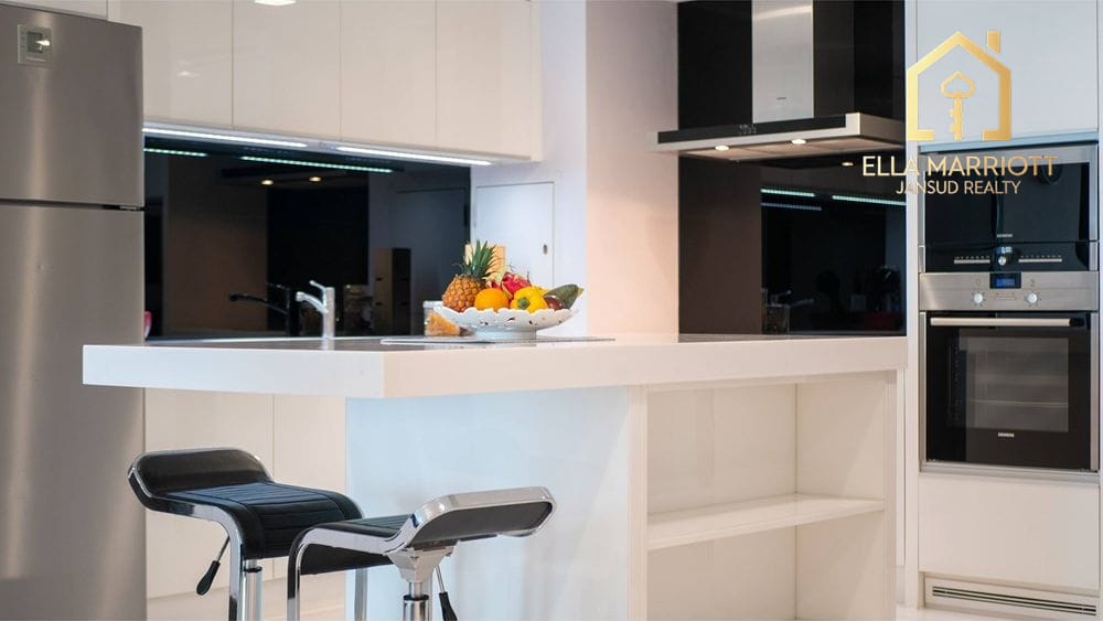 2-Bedroom Condo at Rent 78K in Sukhumvit 19 — 450m to BTS Asoke 6