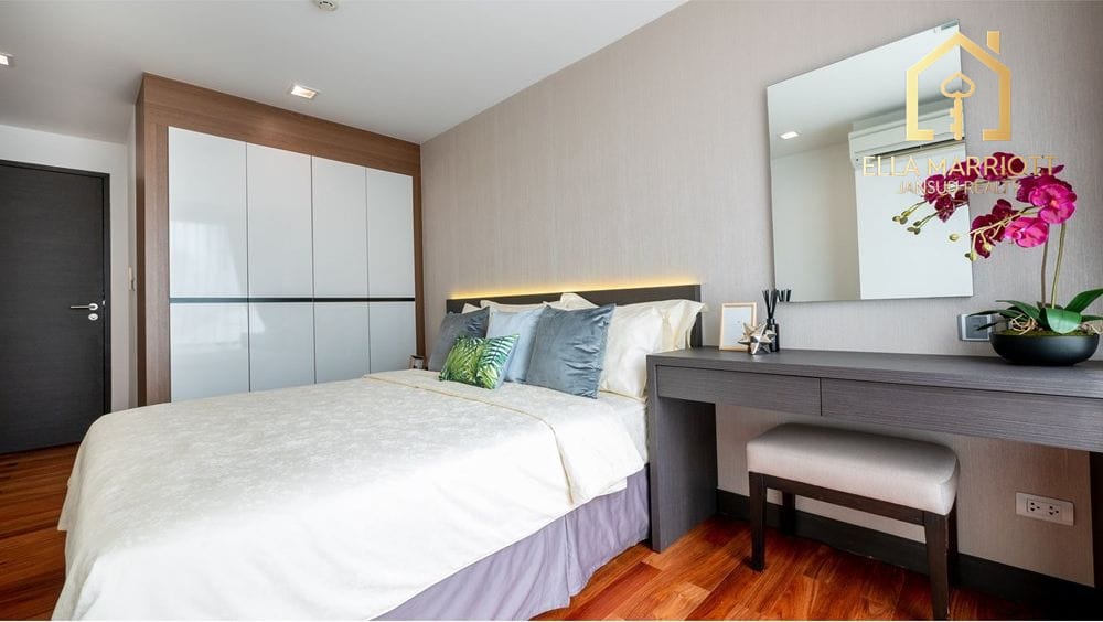 2-Bedroom Condo at Rent 78K in Sukhumvit 19 — 450m to BTS Asoke 9