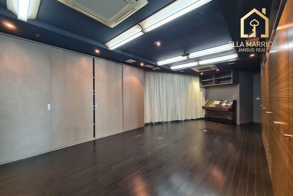 ขาย 5 ห้องนอน 4 ห้องน้ำ คอนโด ใน สุขุมวิท, กรุงเทพฯ 4