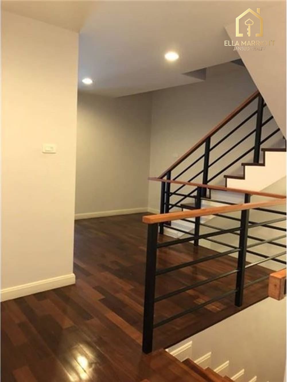 3-Bedroom Townhome in Asoke - 200 sqm 12