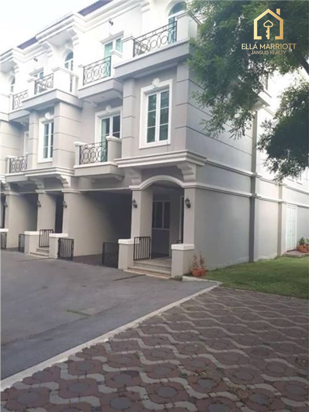 3-Bedroom Townhome in Asoke - 200 sqm 3
