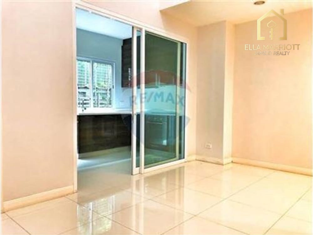 3-Bedroom Townhome in Asoke - 200 sqm 4