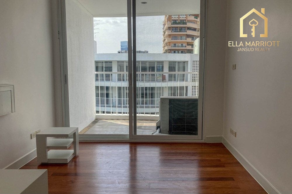 3-Bedroom Condo for Rent near BTS Ekkamai 13
