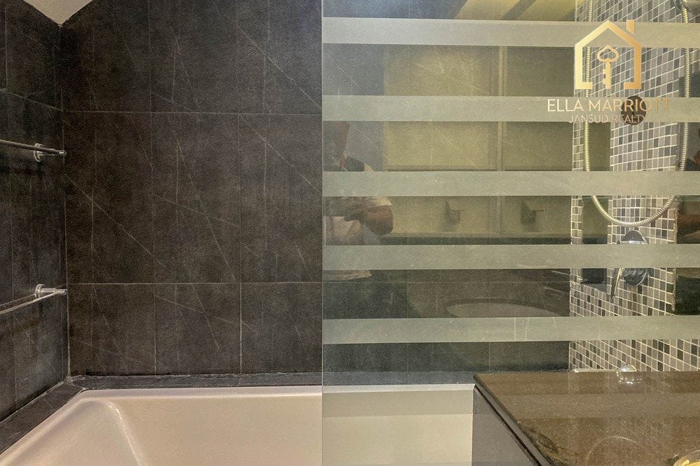 3-Bedroom Condo for Rent near BTS Ekkamai 9