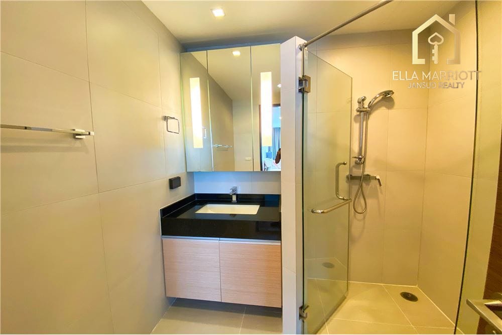 Pet-Friendly 3-Bedroom Condo for Rent in Sukhumvit 55 19