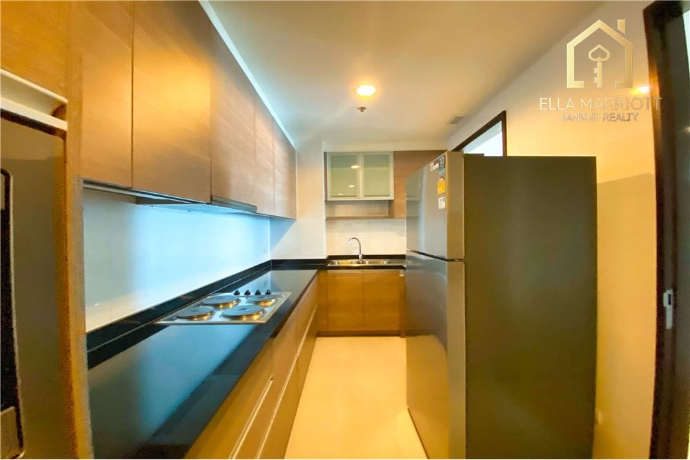 Pet-Friendly 3-Bedroom Condo for Rent in Sukhumvit 55 8
