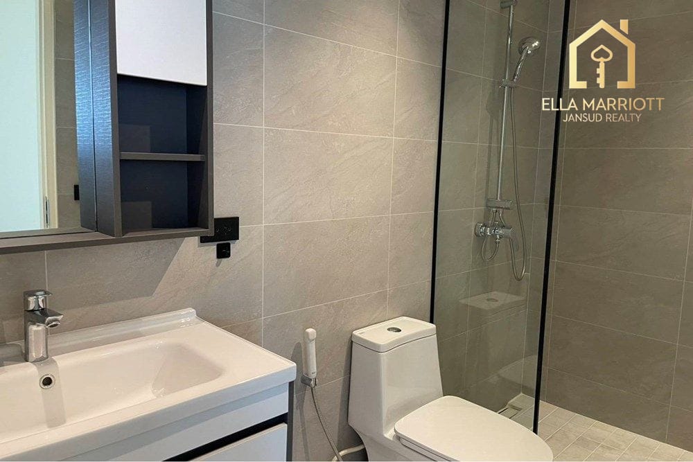 3-Bedroom Condo at D.S. Tower 2 Sukhumvit 39 10