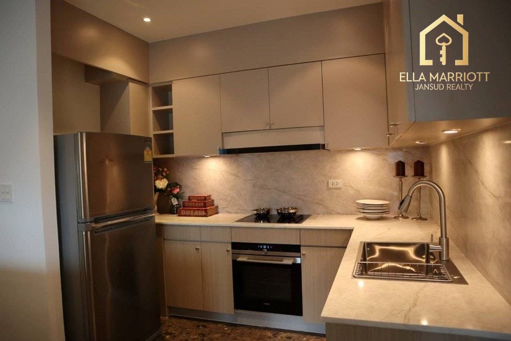3-Bedroom Condo at Wireless Road - 220 sqm, Pet-Friendly 5