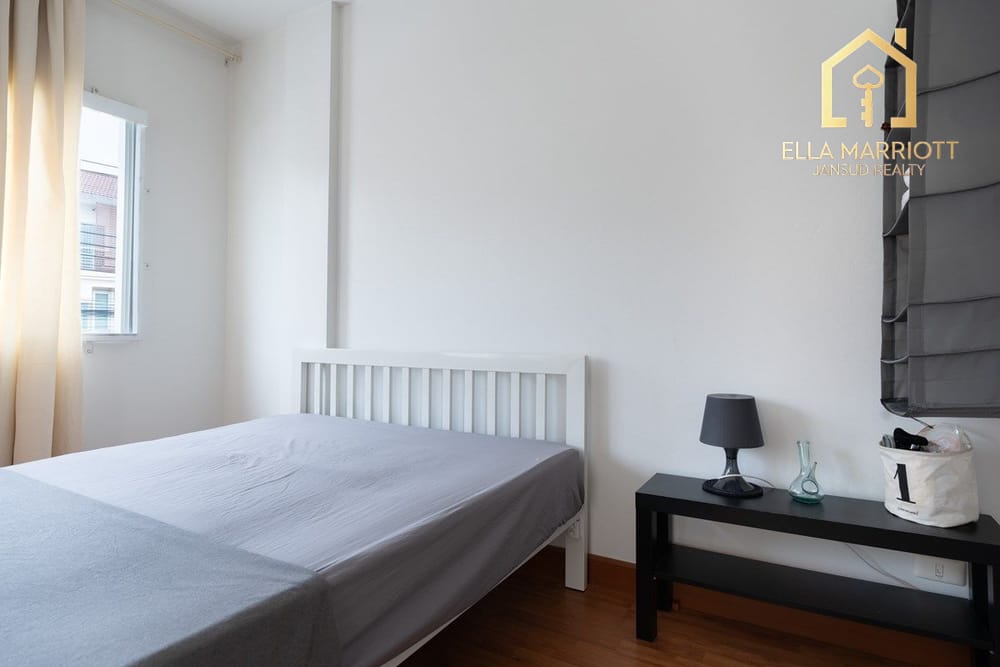Urgent Sale: Spacious 3-Storey Corner Townhome in Sukhumvit 101/1 16