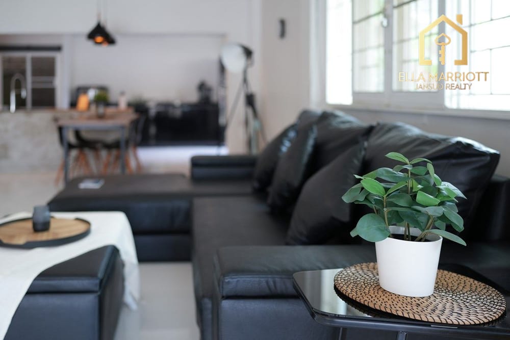 Urgent Sale: Spacious 3-Storey Corner Townhome in Sukhumvit 101/1 31